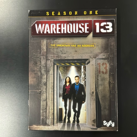 Warehouse 13 - The Complete First Season - Picture 1 of 8